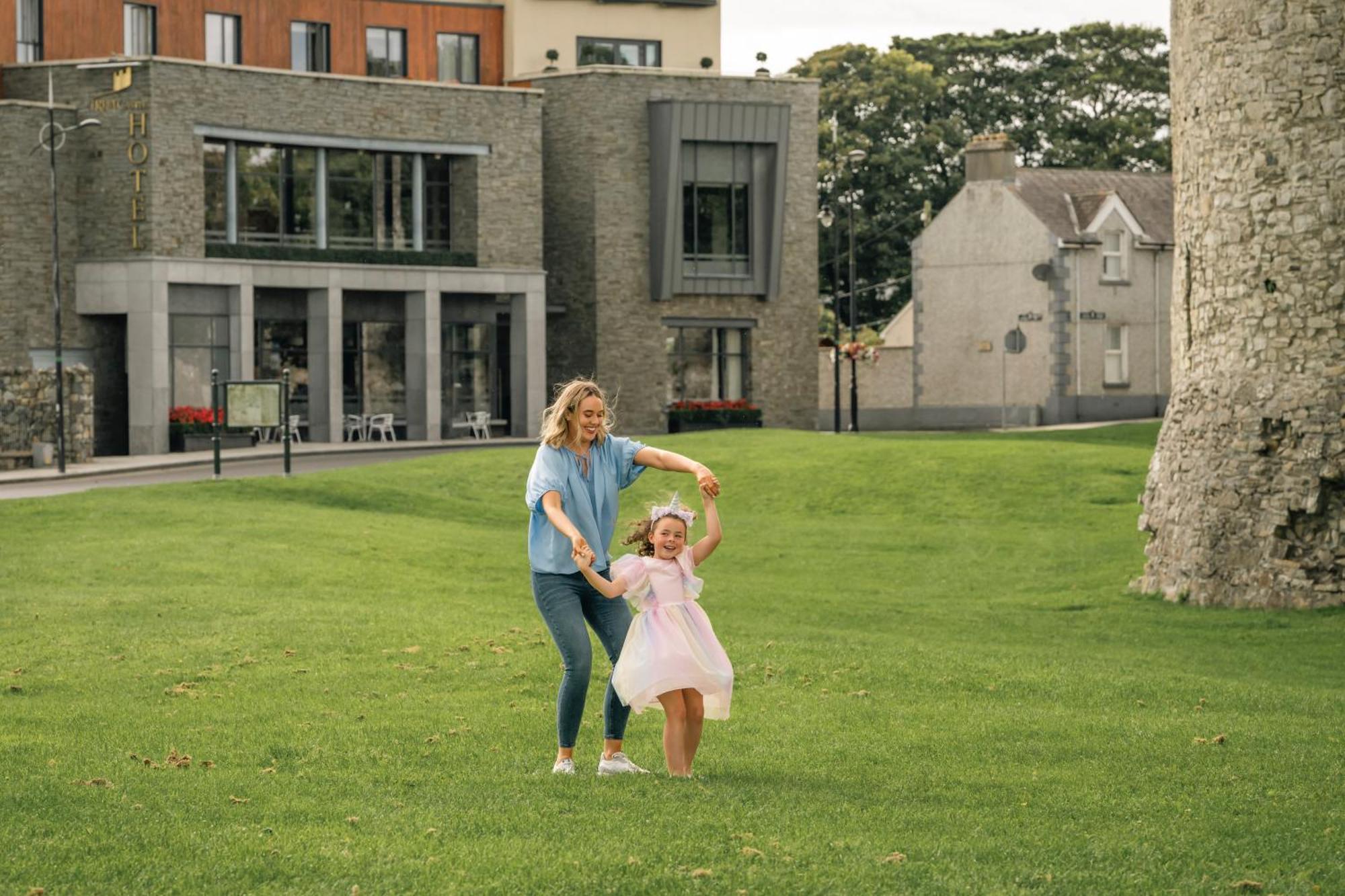 Trim Castle Hotel المظهر الخارجي الصورة